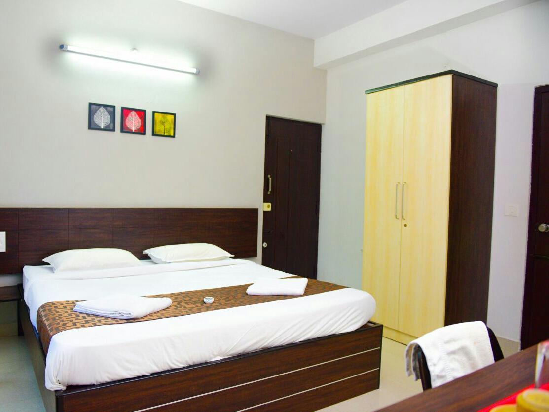 Varsha Enclave- Trinity House Aparthotel Mysore Exterior foto